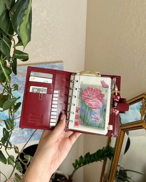 Filofax Pocket Planner, Filofax Organization, Filofax Inspiration, Filofax Pocket, Filofax Ideas, Filofax Organizer, Planner Wallet, Filofax Personal, Filofax A5