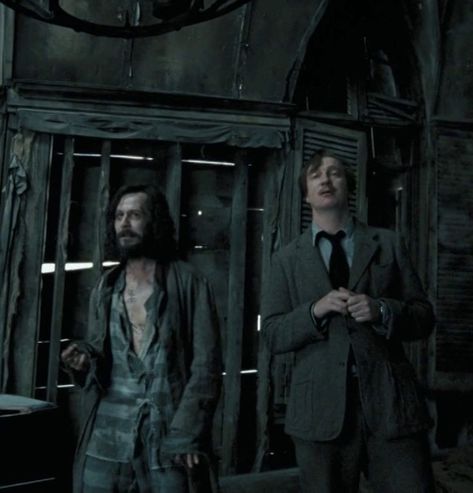 Remus John Lupin, Lupin Harry Potter, Sirius Remus, David Thewlis, Remus And Sirius, Harry Potter Artwork, Harry Potter Gif, Prisoner Of Azkaban, Hogwarts Dr