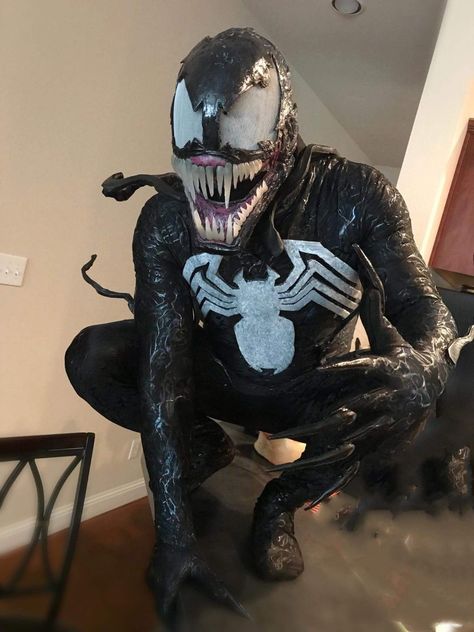 Venom Halloween Costume, Symbiote Art, Venom Cosplay, Venom Costume, Boys Halloween Costumes Diy, Spider Man Halloween, Spider Costume, Bakugan Battle Brawlers, Costumes Diy