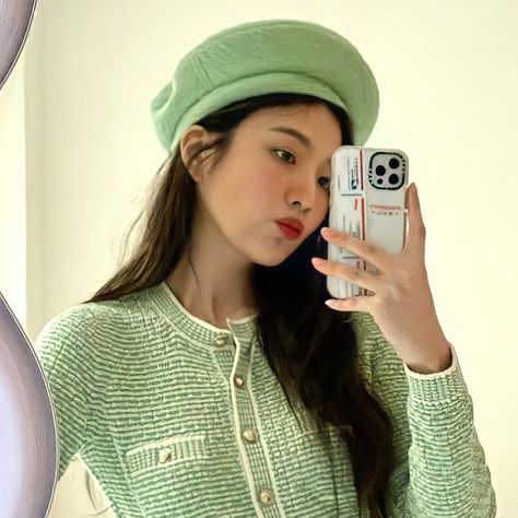 Red Velvet Joy Icon, Red Velvet Joy, Red Velvet, Cell Phone, Velvet, Mirror, Green, Red