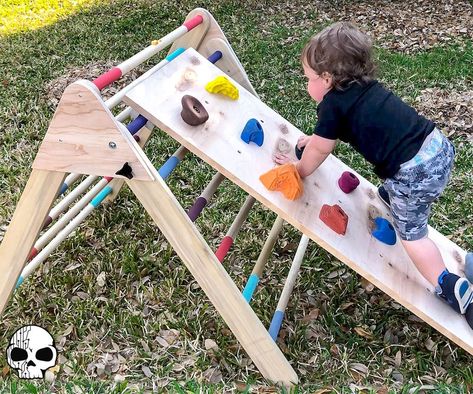 Diy Halloween Fence, Halloween Fence, Kids Climber, Perlengkapan Bayi Diy, Toddler Climbers, Pikler Triangle, Trim Router, Montessori Furniture, Climbing Frame