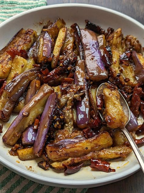 Yuxiang Eggplant, Sichuan Eggplant Recipe, Szechuan Eggplant Recipe, Sichuan Eggplant, Chinese Eggplant Recipes, Ways To Cook Eggplant, Eggplant Recipes Healthy, Hot Garlic Sauce, Eggplant Recipes Easy