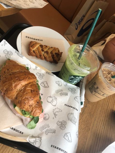 Starbucks Lunch, Lunch Aesthetic, Starbucks Recipes, Gas Station, Reno, Italy, Quick Saves, Essen