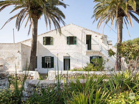 19th Century Traditional House, Menorca. Menorca House, European Houses, Agricultural Buildings, Mansion Designs, Luxury Ski, European House, Modern Houses, Balearic Islands, Elegant Living