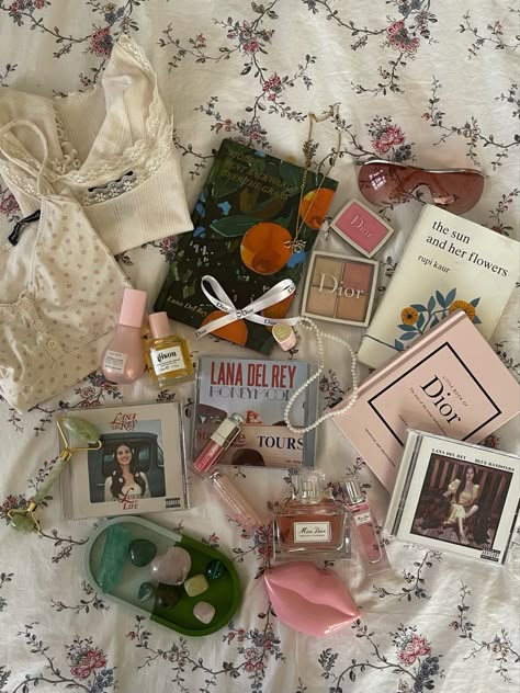 Halimacore Aesthetic, Terrence Loves You, Lana Del Rey Vinyl, Inside My Bag, Rupi Kaur, Clothes And Shoes, Lust For Life, What In My Bag, Lana Del Ray