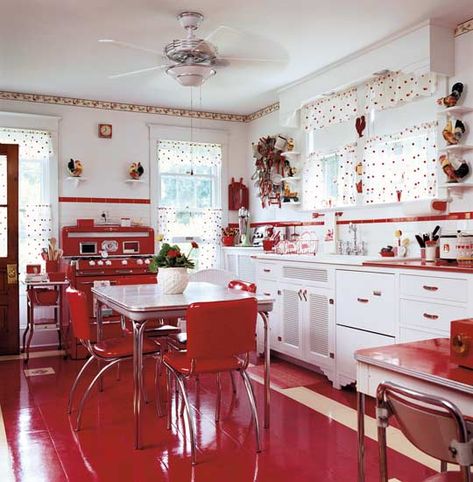 The Little Red Hen At Home kitchen Red Floors, 1940s Kitchen, Red And White Kitchen, Strawberry Kitchen, Retro Kitchen Decor, Mid Century Modern Kitchen, Mid Century Kitchen, Red Kitchen, Vintage Kitchenware