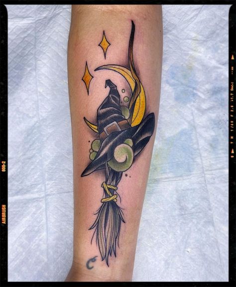 Tattoos Broom Tattoo, Sewing Tattoos, Cute Halloween Tattoos, 7 Tattoo, Magic Tattoo, Airbrush App, Witches Hat, Halloween Tattoos, Photo Edited