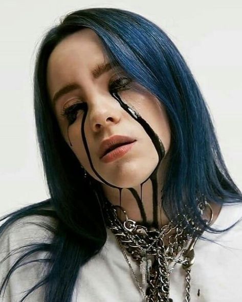 Billie Eilish Vídeos, Black Tears, Film Disney, Six Feet Under, Tim Burton, Shawn Mendes, Bad Guy, Blue Hair, Billie Eilish