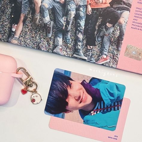 Bts Ynwa, Kpop Suga, Album Aesthetic, Suga Yoongi, Kpop Merch, Polaroid Film, Bts, Film, Electronic Products