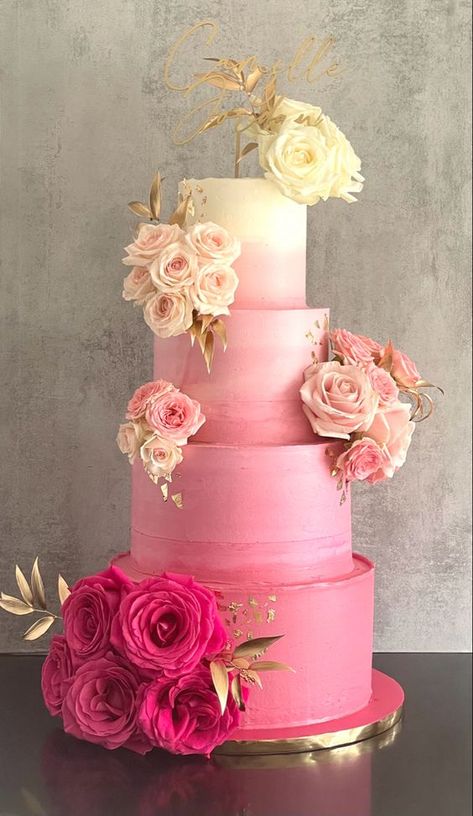 Magenta Cake, Xv Cakes, Pink Rose Wedding Cake, Cake Rose, Cake Roses, Purple Cakes Birthday, Hot Pink Weddings, Wedding Cake Roses, Ombre Cake