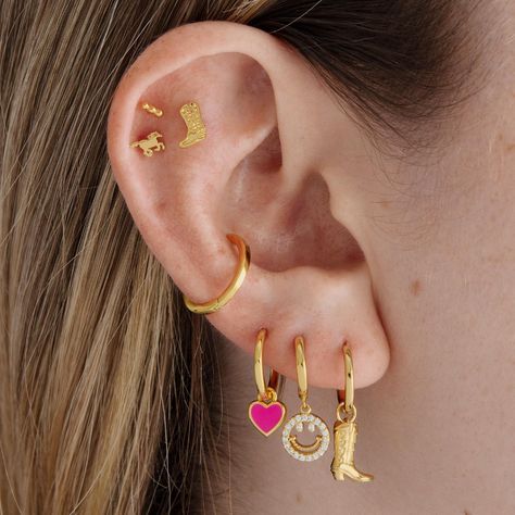 Studs (@studs) • Instagram photos and videos Cowboy Boot Earrings, Ear Art, Pretty Ear Piercings, Yellow Gems, Studs Earrings, Jewelry Lookbook, Earrings In Gold, Blue Gems, Cowboy Boot