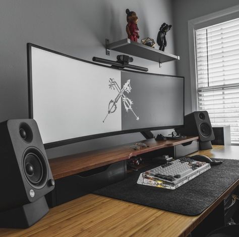 Wooden Desk Setup, Ultrawide Monitor Setup, Ultrawide Setup, Laptop Setup, Monitor Setup, Dream Setup, Oregon House, Gaming Desk Setup, Battle Station