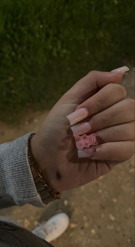 Long Nails With Bear Charm, Pink Nails With Bear Charm, Nails With Bears Charm, White Nails With Bear Charm, Simple Nail Charms, Pink Teddy Bear Nails, White Nails With Gummy Bear, Short Acrylic Nails With Gummy Bears, Acrylic Nails Ideas With Charms