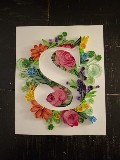 Paper Quilling Letters Alphabet, Quilling Letters Alphabet, Paper Quilling Letters, Alphabet Arabic, Cricut Flowers, Quill Art, Quilling Instructions, Diy Quilling Crafts, Quilling Letters