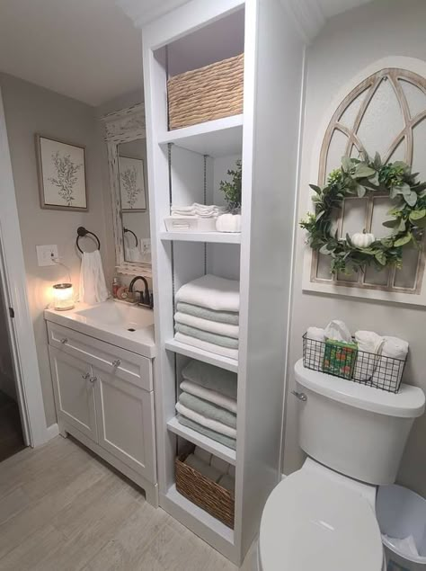 Narrow Rectangular Bathroom Layout, Bathroom Remodel Narrow Layout, Bathroom Remodel Long And Narrow, Bathroom Ideas Long Narrow, Long Narrow Master Bath Layout, Long Narrow Master Bath, Small Ensuite Ideas Narrow, Small Long Bathroom Ideas, Small Narrow Bathroom Layout