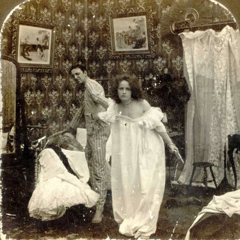 Weird Old Photos, Weird And Funny, Victorian Photography, Victorian Life, Victorian Pictures, So Weird, Time Pictures, Antique Photos, Weird And Wonderful