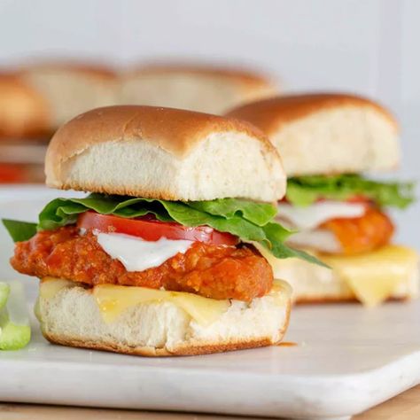 Perfect for parties or a fun meal, these sliders offer a delicious combination of heat and crunch every bite. Hawaiian Dinner Rolls, Hawaiian Dinner, Buffalo Chicken Sliders, Chicken Sliders, Boneless Skinless Chicken Thighs, Skinless Chicken Thighs, Boneless Skinless Chicken, Buffalo Chicken, Dinner Rolls