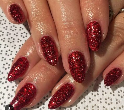 Red Sequin Nails, Red Nails Acrylic Sparkle, Red Holographic Nails Acrylic, Sparkly Nails Red, Shimmery Red Nails, Red Nails Ideas Glitter, Red Party Nails, Oval Glitter Nails, Red Glittery Nails