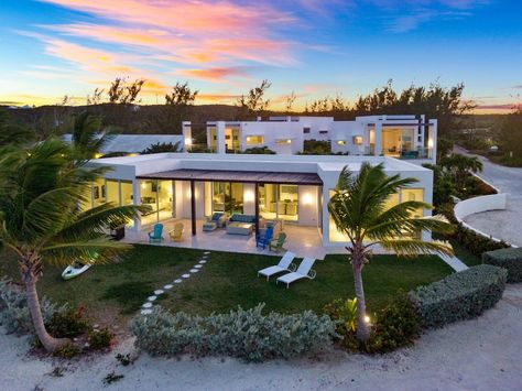 Exuma Island, Great Exuma, Tmax Yamaha, Beachfront House, Beachfront Home, Hotel Amenities, House Beach, Beach Villa, Turquoise Water