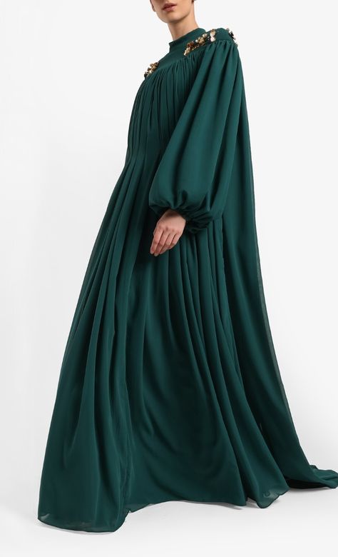 Kurung Kapas Set in Plain Emerald Green | FashionValet Emerald Green Abaya, Green Abaya, Dip Hem Blouse, Cultural Clothing, 50th Clothing, Pastel Lilac, Royal Green, Embellished Heels, Lilac Pink