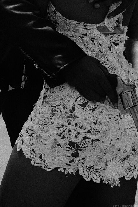 Beyoncé & Jay    ( 2 ) Pictures Black And White, Old Style, Jay Z, Couple Pictures, Couple Goals, Jay, Black And White, Tumblr, White