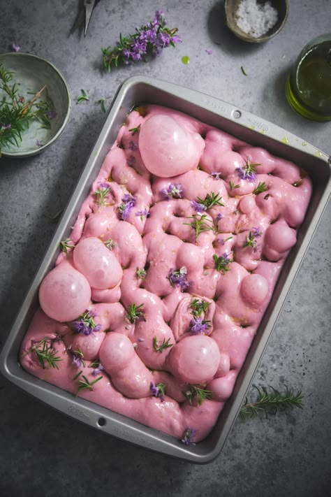 Pink Foccacia, Whimsical Food Photography, Scones Aesthetic, Pink Food Recipes, Easter Dinner Party, Pink Brunch, Design Cibo, Flowers Recipes, Easter Menu