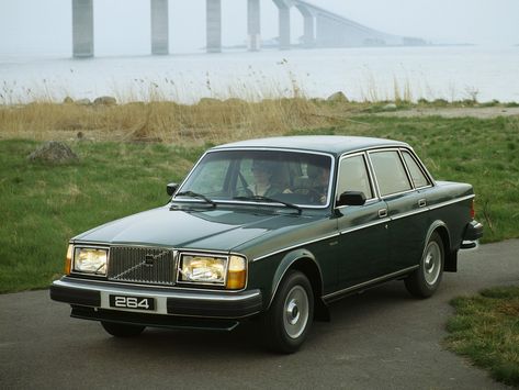 Volvo 264 GLE '1980–82 Old Volvo, Volvo 740, Volvo 240, Mercedes Car, Volvo Cars, Classy Cars, Gothenburg, Pretty Cars, Cars Vintage