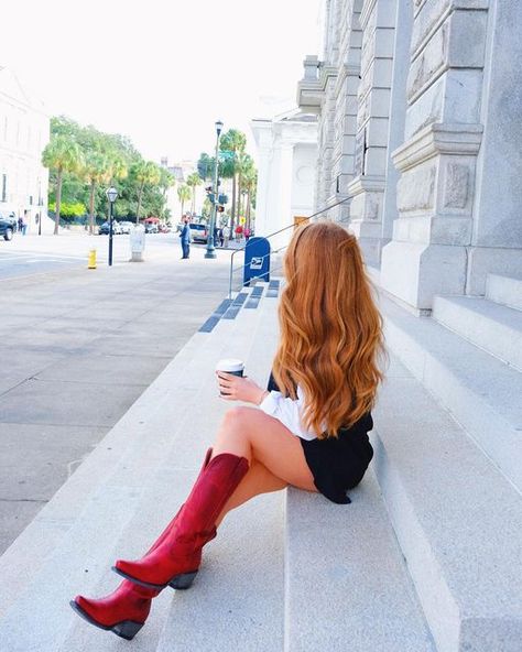 Lauren Loveless Hair, Lauren Loveless Outfits, Lauren Loveless, Karate Kick, Photography Inspo, Cold Day, Charleston, New Hair, Curly Hair Styles