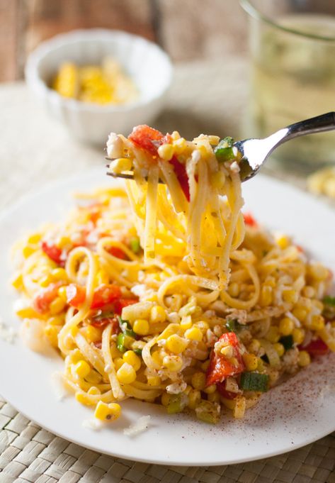 Tomato Corn Pasta, Corn Tomato Pasta, Corn And Tomato Pasta, Pasta With Corn And Tomatoes, Bacon Tomato Pasta, Summertime Pasta, Corn Dinner, Vegetarian Healthy Recipes, Cooked Pasta Recipes