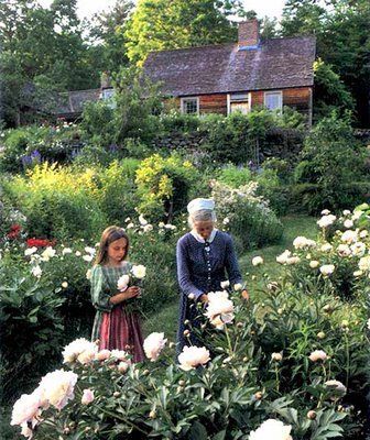 Tasha Tudor.   I would love to see her garden & house. New England Farmhouse, Have Inspiration, Cottage Core Aesthetic, The Tudors, Secret Gardens, Cottage Gardens, Cottagecore Aesthetic, The Secret Garden, + Core + Aesthetic