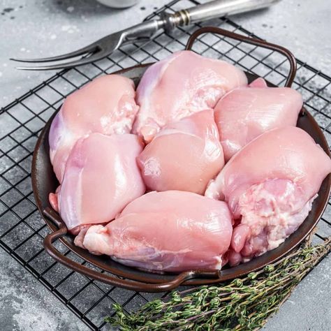 TasteGreatFoodie - How To Debone Chicken Thighs - Tips and Tricks Debone Chicken Thigh, Thigh Piece, Boneless Chicken Thighs, Boneless Chicken, Chicken Stock, Chicken Soup, Clean Hands, Dry Hands, Chicken Thighs