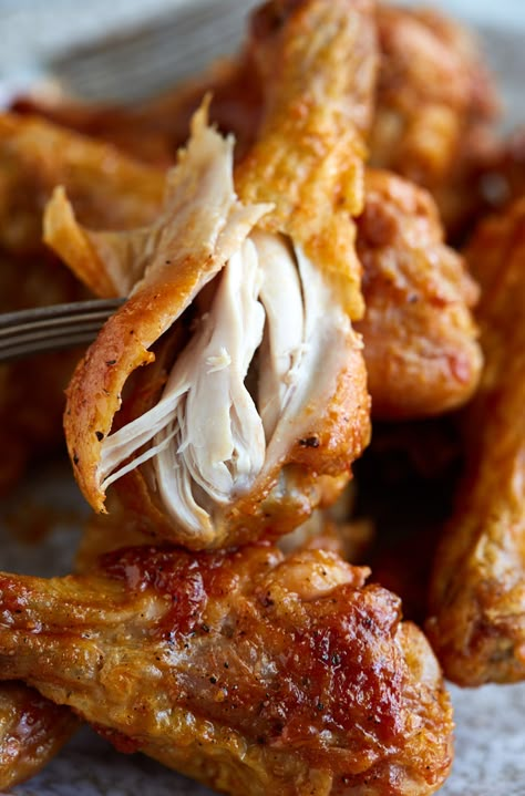 Chicken Leg Wing Recipes, Meals With Drumsticks, Buffalo Chicken Legs In The Oven, Chicken With Baking Powder, Crispy Drumsticks, Crispy Baked Chicken Drumsticks, Oven Baked Chicken Legs, Craving Tasty, Crispy Baked Chicken Wings