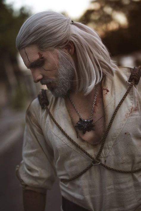 Maul Cosplay Geralt The Witcher 3 Wild Hunt Wiedźmin 3 Dziki Gon Geralt Cosplay, Witcher Wallpaper, The Witcher Game, The Witcher Geralt, Fitness Shirts, Cosplay Cosplay, Witcher Art, Yennefer Of Vengerberg, Witcher 3 Wild Hunt