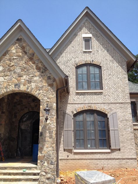 Upper gable Brick Design In Gable, Brick Gable Architecture, Stone Gable Christmas, Wood Accent In Gable, Brick Gable Detail, German Schmere Brick Exterior, Gable End Brick Detail, Brick Detail, Brick Colors