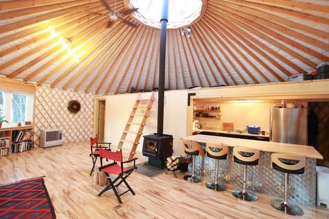 Home sweet home, 34 foot yurt in Fairbanks Alaska. Yurt Layout, Yurt Living Interior Design, Yurt Design, Yurt Life, Yurt Interior, Sage House, Yurt Home, Living Interior Design, Yurt Living