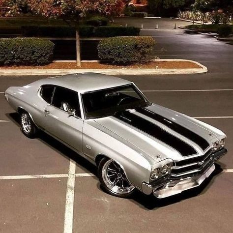 1970 Chevrolet Chevelle SS 1970 Chevrolet Chevelle, Chevy Chevelle Ss, Old Muscle Cars, Old Vintage Cars, Chevrolet Chevelle Ss, Auto Retro, Vintage Muscle Cars, Chevy Muscle Cars, Chevy Chevelle