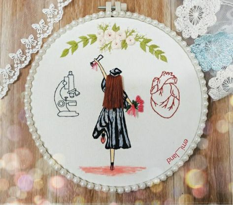 Graduation Embroidery, Balloon Crafts, Cartoon Pictures, Hoop Embroidery, Cute Cartoon Pictures, Sewing Embroidery Designs, Hand Embroidery Art, Flower Embroidery Designs, Flower Embroidery