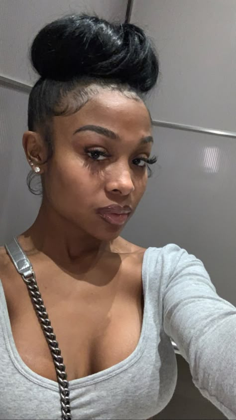 Soft High Ponytail Hairstyles, Sleek Bun With Bangs Black Women, Bun Weave Black Women, Jayda Wayda Bun, Natural Curly Ponytails For Black Hair, High Messy Bun Black Women, Sloppy Bun Hairstyles, Bun Black Women Hairstyles, Messy Donut Bun