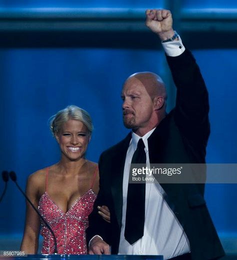 Stone Cold Steve Austin & Kelly Kelly James Anderson, Chris Meloni, Stone Cold Steve, Steve Austin, 90s 00s, Wwe Champions, Wwe Wrestlers, Hall Of Fame, Wwe Superstars