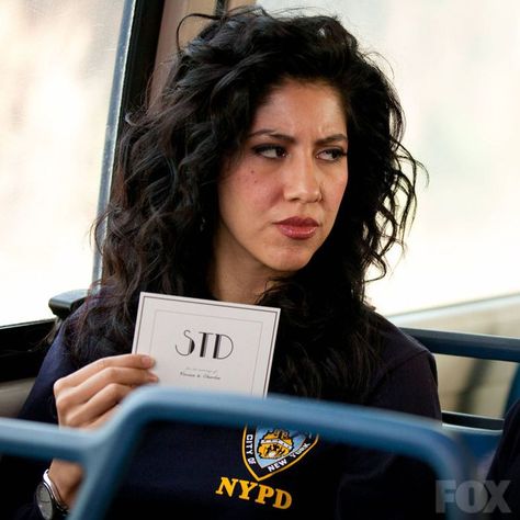 brooklyn nine nine Rosa B99, Rosa Diaz Icon, Brooklyn Nine Nine Rosa, Brooklyn 99 Cast, Jake And Amy, Rosa Diaz, Brooklyn 9 9, Carl Gallagher, Stephanie Beatriz