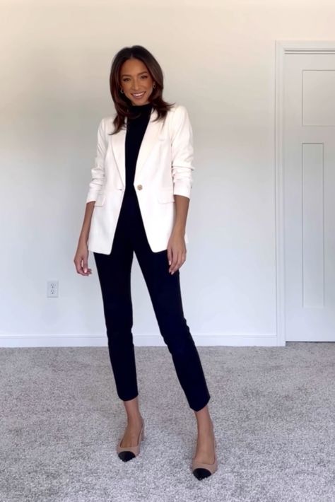 Shop On-the-Go Ankle Slim Straight Pant and other curated products on LTK, the easiest way to shop everything from your favorite creators. Ankle Pants Outfit, Buisness Outfits, Law School Outfit, Conference Outfit, Slim Straight Pants, Spring Work Outfits, Lightweight Blazer, Causal Outfits, Pants Outfits