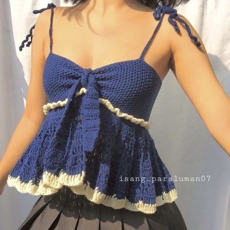 Crochet Top With Fabric, Knitted Clothes Aesthetic Summer, Blue Crochet Outfit, Crochet Blue Projects, Cap Sleeve Crochet Top, Dark Blue Crochet Top, Cute Crochet Summer Tops, 90s Crochet Fashion, Crochet Top Grunge