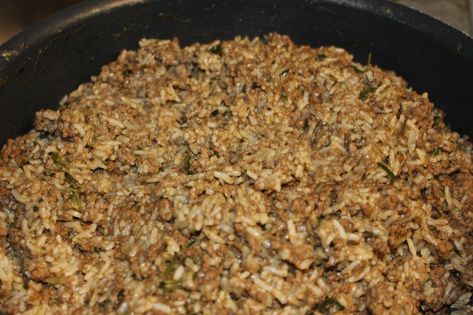 Dirty Rice Recipes, Cajun Rice Dressing, Louisiana Rice, Rice Dressing Recipe, South Recipes, Nola Recipes, Yummy Rice, Cajun Rice, Dirty Rice Recipe