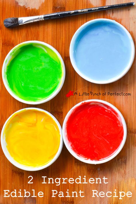 2 Ingredient Edible Paint Recipe- kids can turn food into art or let your little toddler or baby became an artist with this taste-safe paint recipe Edible Paint For Cakes, Homemade Sidewalk Chalk, Owl Cakes, Paint Recipe, Diy Edible, Cookie Decorating Party, Paint Cookies, Edible Crafts, Edible Paint