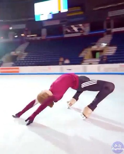 Sasha Ice Skating, Ice Skating Sasha Trusova, Ice Skating Tricks, Skate On Ice, Dance On Ice, Skating On Ice, Ice Skating Videos, Figure Ice Skating, Dancing On Ice