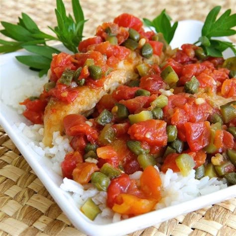 Quick and Easy Chicken Piquant | "It was EASY to make with everyday ingredients that most people already have." Chicken Cutlet Recipes, Quick Delicious Meals, Cutlets Recipes, Diner Recept, Quick Chicken, Grilling Chicken Breast, Cooking For Two, Chicken Cutlets, Dinner For Two