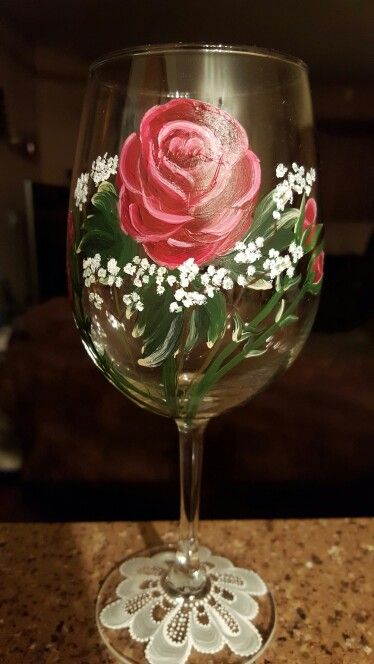 Red roses and baby's breath with doily Painting Wine Glasses Diy Flowers, Painted Wine Glasses Boots And Flowers, Painted Wine Glasses Flowers, Flower Painted Wine Glasses Diy, Rose Painted Wine Glasses, Painted Wine Glasses, Glass Crafts, Glass Painting, Painting Crafts