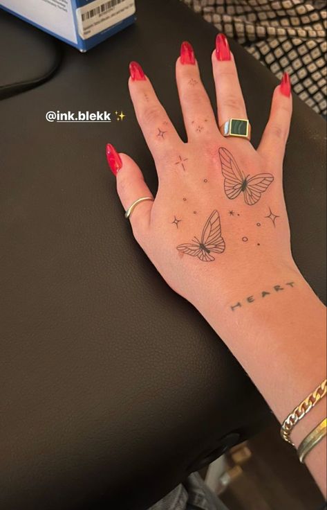 Butterfly With Sparkles Tattoo, Hand Sparkle Tattoo, Maddi Bragg, Simple Hand Tattoos, Sparkle Tattoo, Gem Tattoo, Peacock Tattoo, Hand And Finger Tattoos, Pretty Hand Tattoos