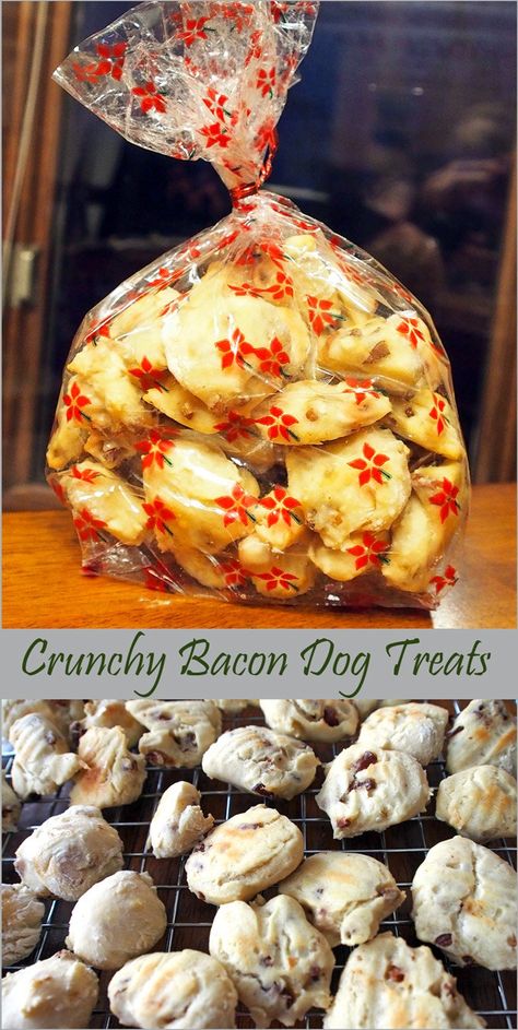 Crunchy Dog Treats, Bacon Dog Treats, Homemade Dog Cookies, Bacon Dog, Pet Treats Recipes, Easy Dog Treat Recipes, Dog Biscuit Recipes, Easy Dog Treats, Healthy Dog Treats Homemade