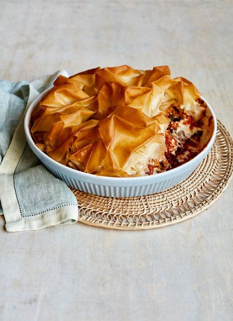 Mary Berry’s Beef and Aubergine Crunchy Top Filo Pie Creamy Fish Pie, Jamie Oliver Chicken, Filo Pie, Mary Berry Recipe, Beef Pies, Berry Recipes, Fish Pie, Berries Recipes, Mary Berry